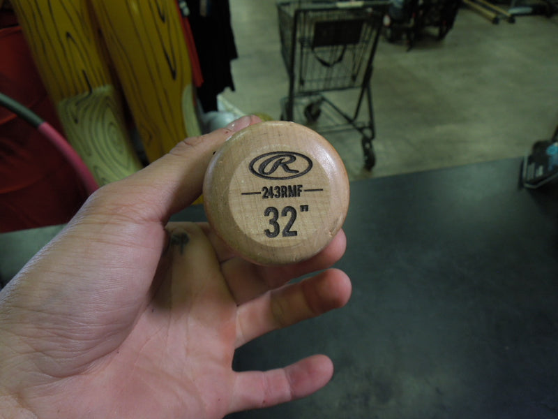 Load image into Gallery viewer, Used Rawlings 243 x Maple Big Stick Elite Heritage Cut Wood Baseball Bat 32 in
