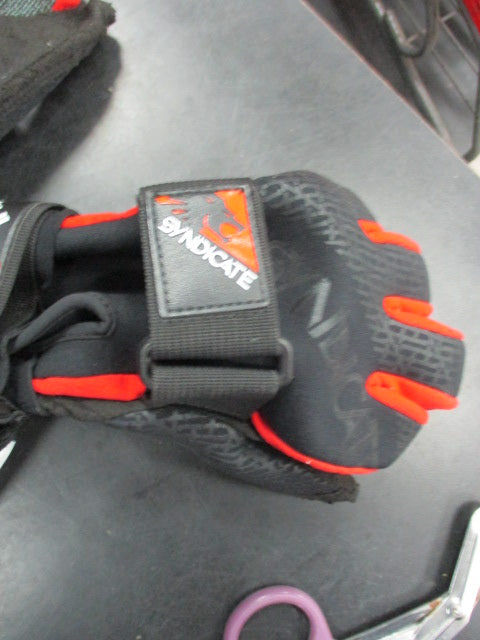 Used 41 Tail Syndicate Water Sports Gloves Size XL