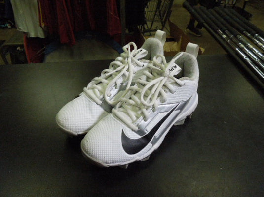Used Nike Alpha Fastflexs Cleats in White Size 1Y