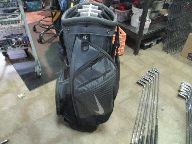 Load image into Gallery viewer, Used Nike Cart Golf Bag
