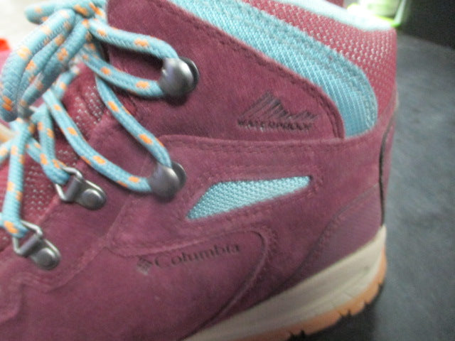 Load image into Gallery viewer, Used Columbia Waterproof Womens Size 10 Hiking Shoes
