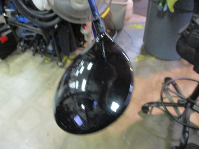 Load image into Gallery viewer, Used Titleist 915 D2 10.5 Deg Lefty Driver Reg Flex
