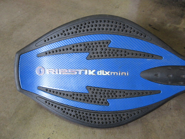 Load image into Gallery viewer, Used Razor Ripstik DLX Mini Caster Board
