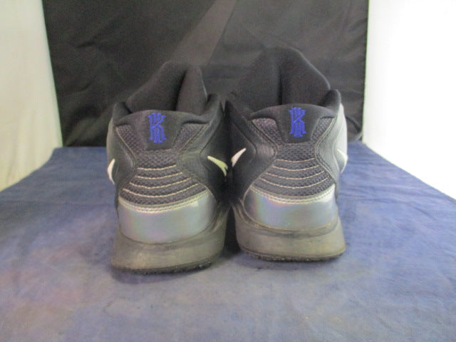 Load image into Gallery viewer, Used Nike Kyrie Infinity Basketball Shoes Youth Size 6

