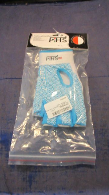 Load image into Gallery viewer, FHS Swift Field Hockey Gloves Adult Size Small - Like New
