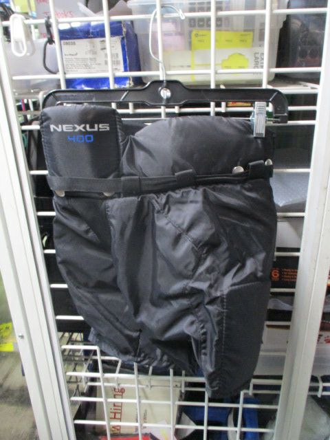 Load image into Gallery viewer, Used Bauer Classic Nexus 400 Hockey Breezers Youth Size Medium
