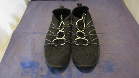 Used All In Motion Water Shoes Size 6