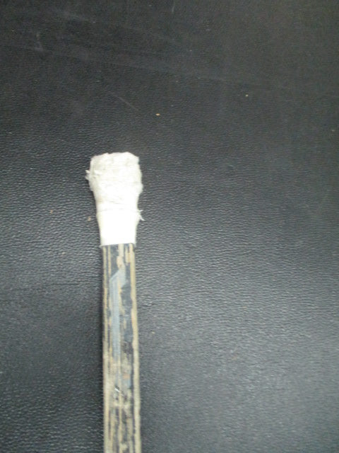 Load image into Gallery viewer, Used Winnwell RXW1 45&quot; Wood Hockey Stick - RH
