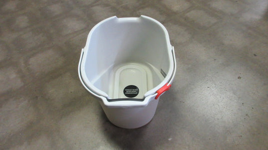 Used Oxo Good Grips Angled Measuring Bucket