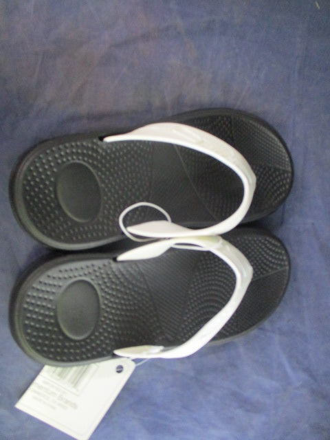 Momentum Brands Flip Flops Kids Size 13