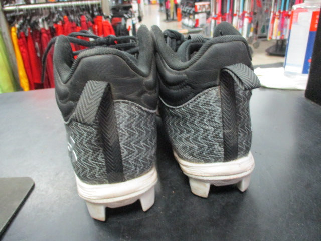 Load image into Gallery viewer, Used Under Armour Spotlight Size 9 Cleats
