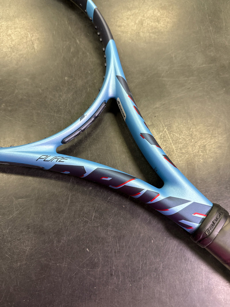 Load image into Gallery viewer, Like New Babolat Pure Drive 2025 4 1/8 Tennis Raquet
