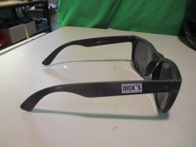Load image into Gallery viewer, Used Dicks Sporting Goods Sun Glasses
