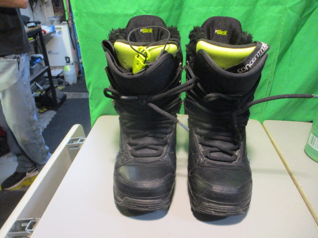 Load image into Gallery viewer, Used Forum Craft Women&#39;s 7 Snowboarding Boots
