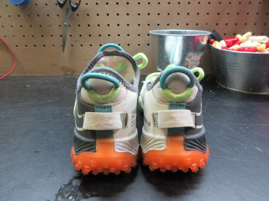 Used Nike Future Field Cleats - Size Youth 3.5