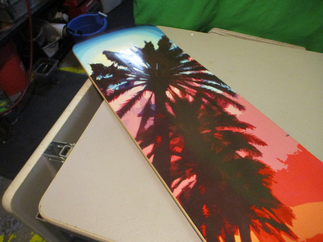 Load image into Gallery viewer, Used Vexxet Skateboard Deck
