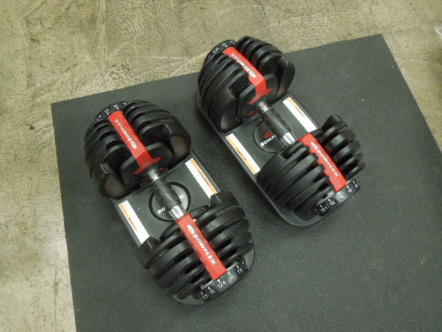 Load image into Gallery viewer, Used BowFlex SelectTech 552 52.5lb Adjustable Dumbbell Set

