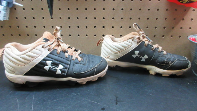 Load image into Gallery viewer, Used Under Armour Boys' UA Leadoff Low RM Jr. Baseball Cleats - Size Youth 2

