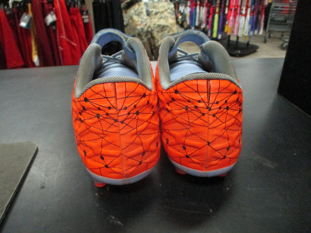 Load image into Gallery viewer, Used Firm Ground Size 4 Soccer Cleats
