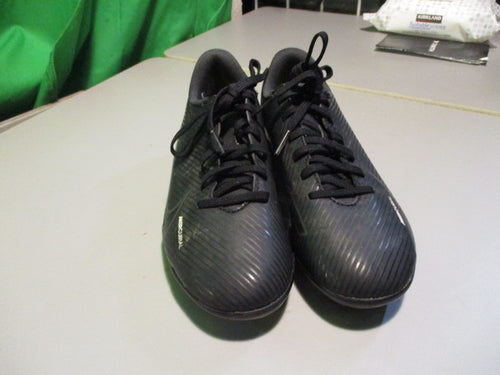 Used Nike Mercurial Vapor 15 Club MG Shadow Size Youth 2.5 Soccer Cleats