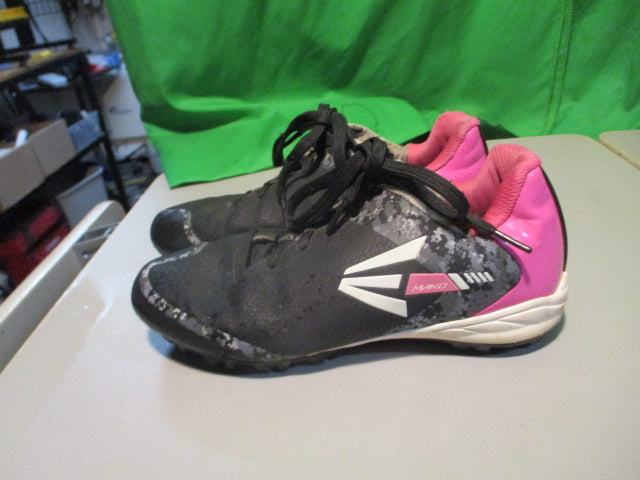 Load image into Gallery viewer, Used Easton Mako Size 3.5 Cleats
