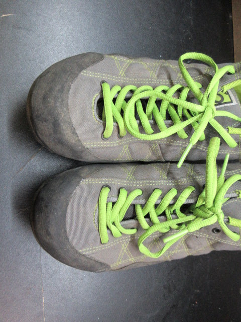 Used Five Ten Guide Tennie Canvas Men's Sneakers - Size 9