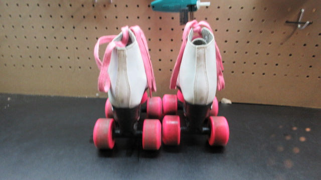 Load image into Gallery viewer, Used Riedell Wave Size 10 Junior Quad Roller Skates
