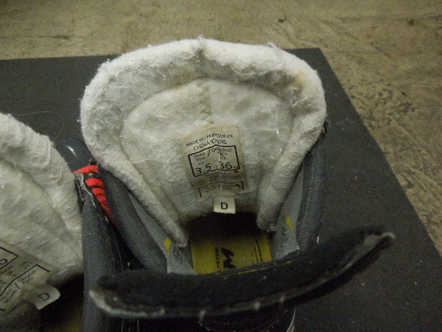 Load image into Gallery viewer, Used CCM Tacks Vector Plus Hocket Skates Size 3.5
