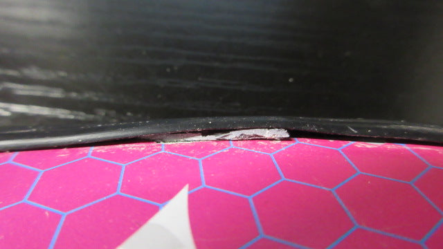 Load image into Gallery viewer, Used Monarch Dragon Slayer Pickleball Paddle - crack &amp; chipping
