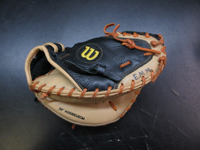 Load image into Gallery viewer, Used Wilson 32" Youth A500 Series Catcher's Mitt - RHT
