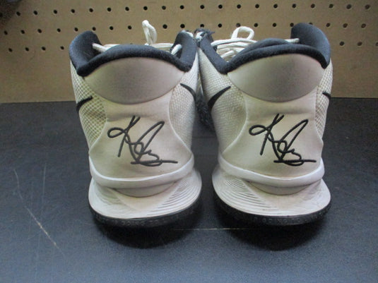 Used Nike Kyrie 7 TB White Basketball Shoes - Size 9
