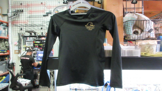 Load image into Gallery viewer, Used Art Class Compression Long Sleeve - Size Medium
