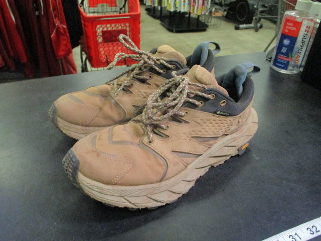 Load image into Gallery viewer, Heavy Use  Hoka One One Anacapa Low GTX Hiking Shoes Size 8B
