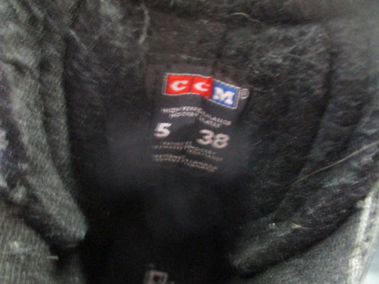 Used CCM Externo E10 Hockey Skates Size 5