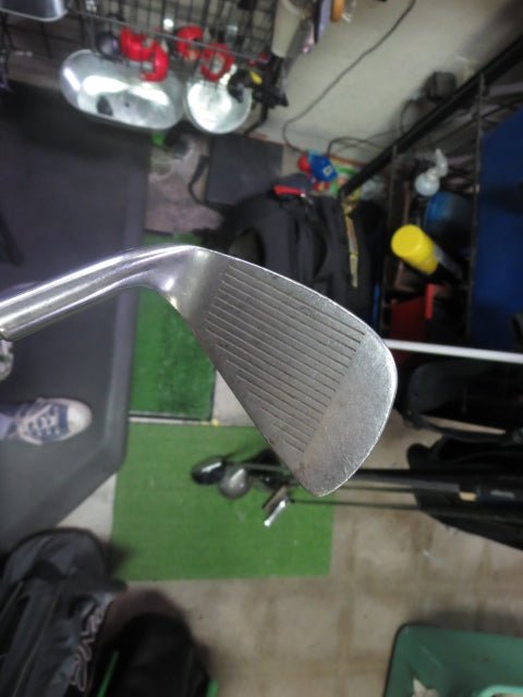 Load image into Gallery viewer, Used Dunlop Diamond Max Right Hand 9 Iron
