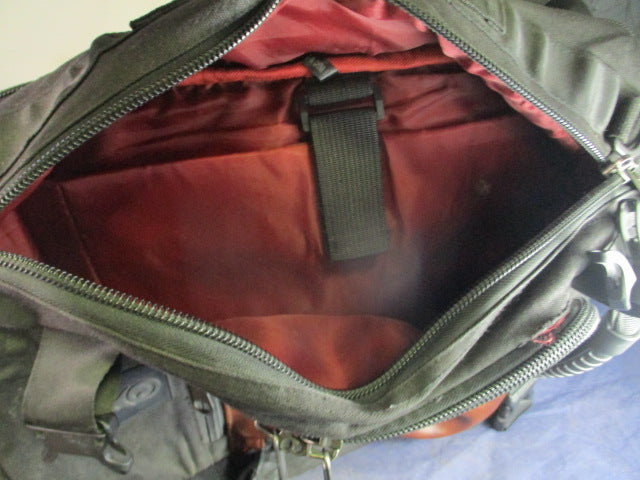 Load image into Gallery viewer, Used SovrnRepublic The Sovrn Drifter 2.0  Duffle/Backpack Bag - small holes

