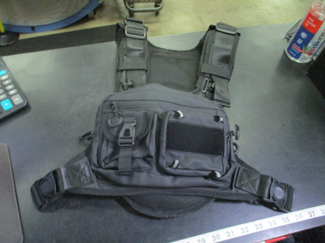 Load image into Gallery viewer, Used Tactical Running Chest Bag with Hydration Bladder Pocket
