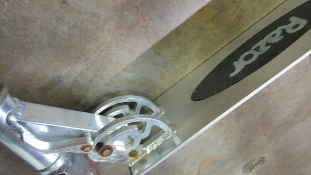 Load image into Gallery viewer, Used Razor Foldable Kids Scooter
