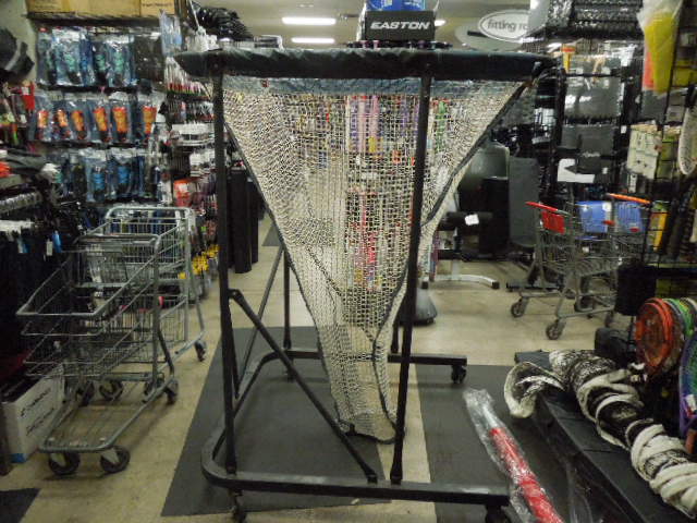 Load image into Gallery viewer, Used Mobile Setting and Passing Volleyball Trainer, Height Adjustable Up To 110"
