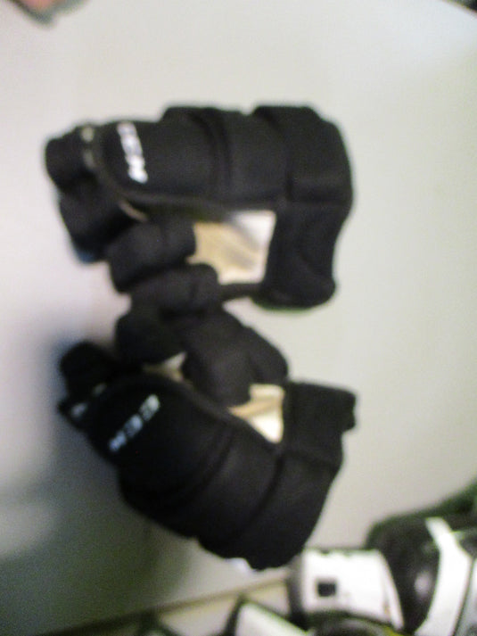 Used CCM T4R Youth 9" Hockey Gloves