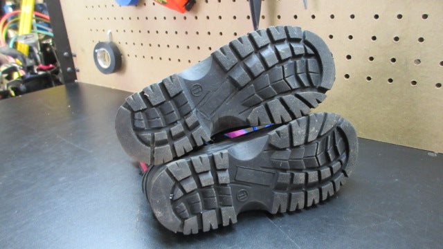 Load image into Gallery viewer, Used Totes Winter Snow Boots - Size Youth 11
