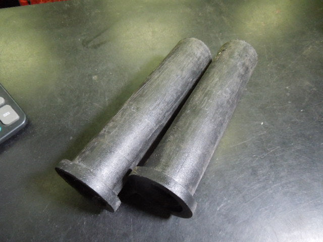Load image into Gallery viewer, Used Set of Standard to Olympic Barbell Adapters
