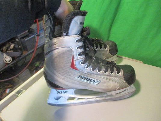 Used Bauer Vapor X30 Size 8.5 Hockey Skates