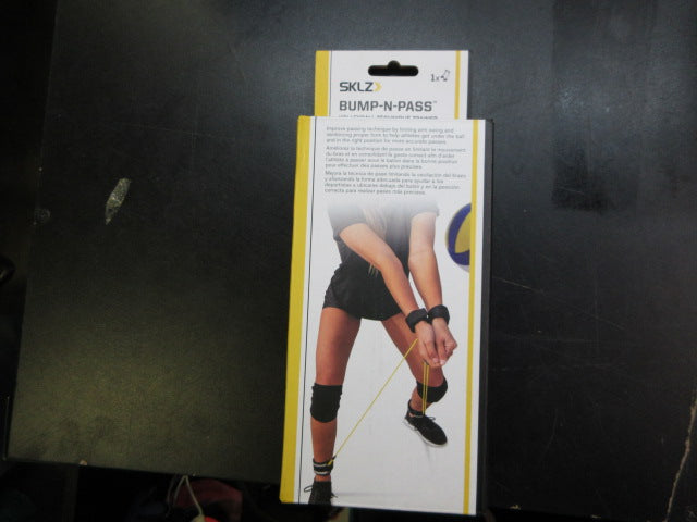 Load image into Gallery viewer, SKLZ Bump-N-Pass Volleyball Trainer

