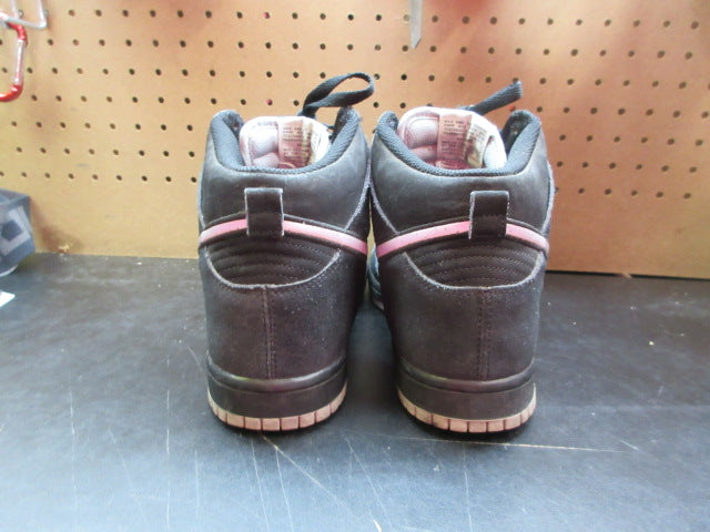 Load image into Gallery viewer, Used Nike Dunk High Pro SB Sneakers - Size 7
