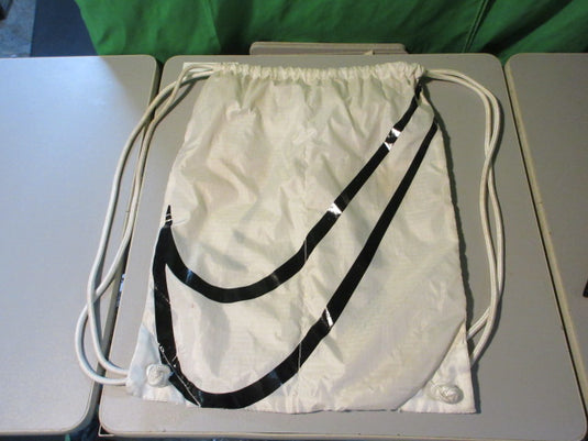 Used Nike Air Zoom Drawstring Bag