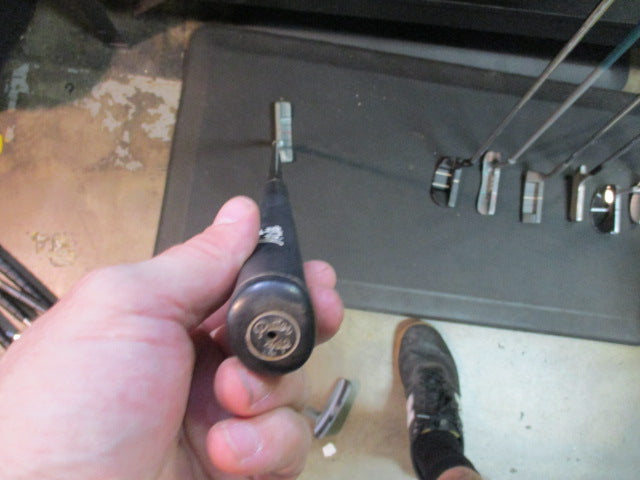 Load image into Gallery viewer, Used Mar TEE 35&quot; RH Putter
