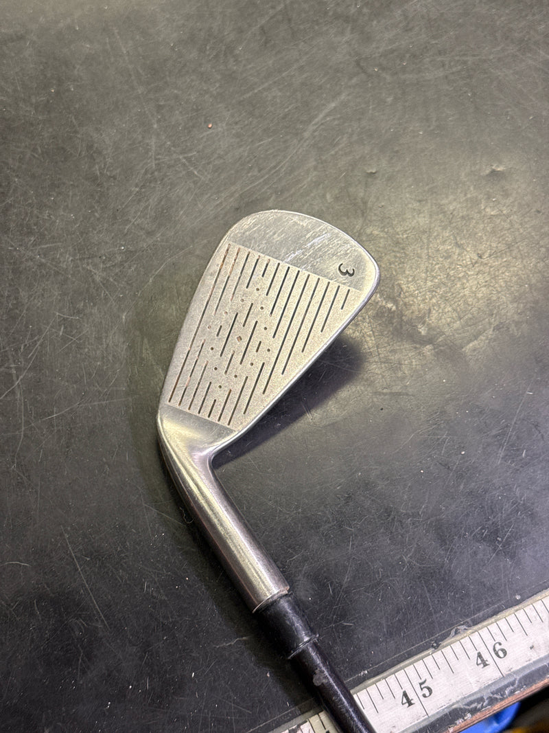 Load image into Gallery viewer, Used Golden Bear Accuforce Bi Metal Right Hand 3 Iron
