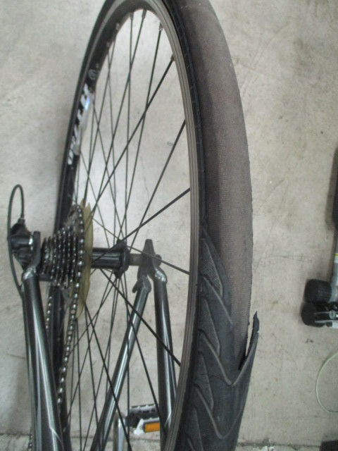 Used Trek 7.2FX 700C 24 Speed Hybrid Bike w/ Computer (Needs New Tire & Tune Up)