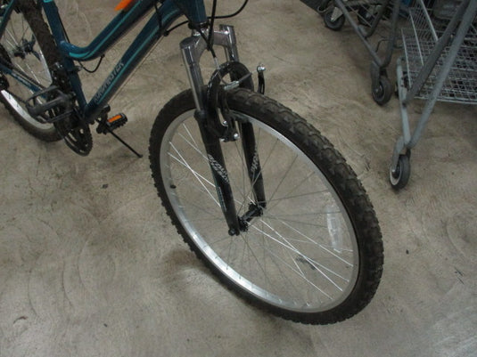 Used Roadmaster Granite Peak 18 Speed Mountain Bike (Needs Service)
